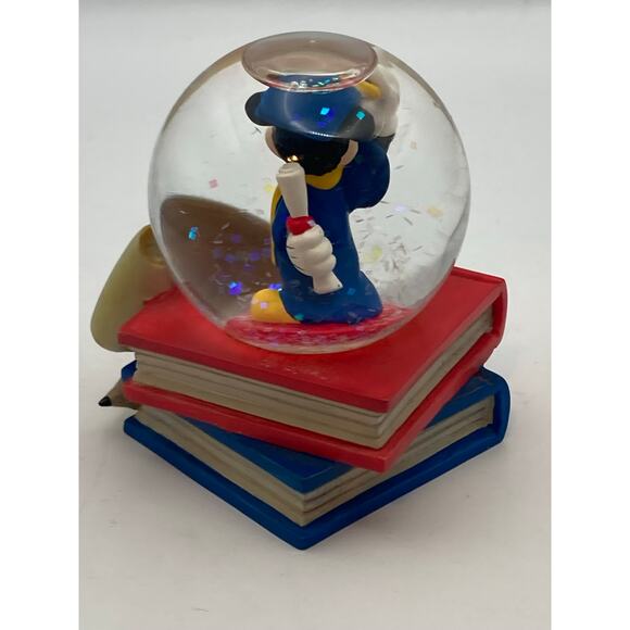 Vintage Disney Mickey Mouse Snow Globe Class of 2001 Cap Gown 2.75 Inch Tall - Picture 4 of 9